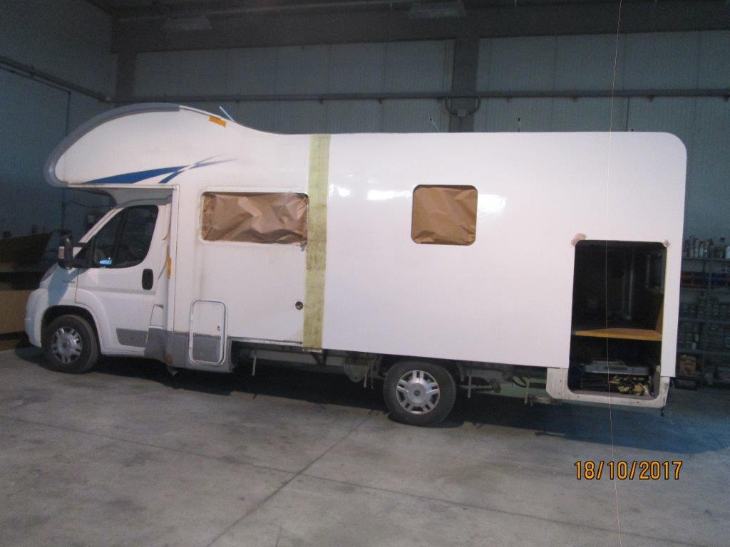 riparazione parete camper