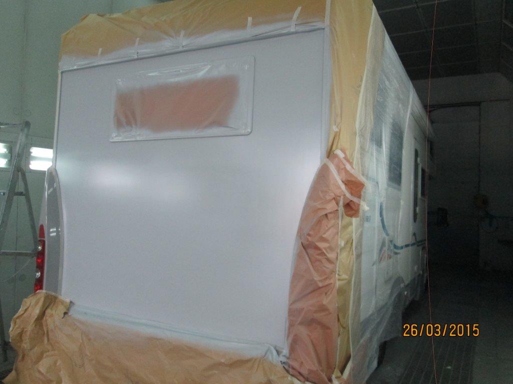 Riparazione foro parete