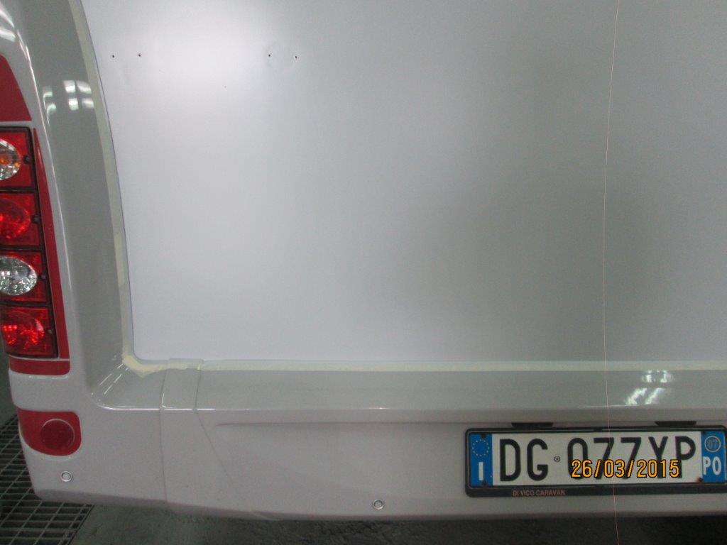 Riparazione foro parete