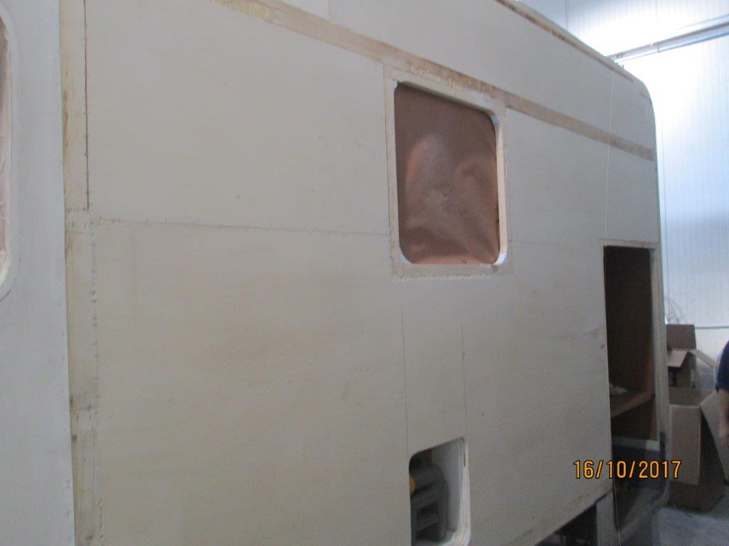 riparazione parete camper