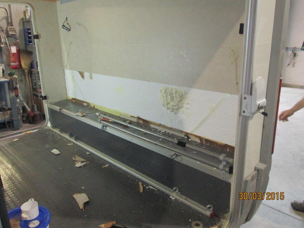 Riparazione foro parete