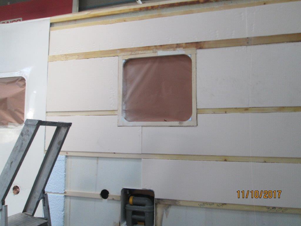 riparazione parete camper