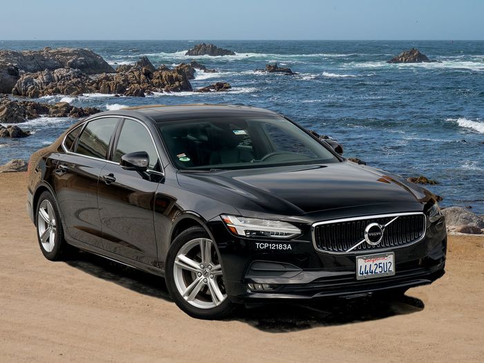 Volvo S90 provided by American International Transportation Service 