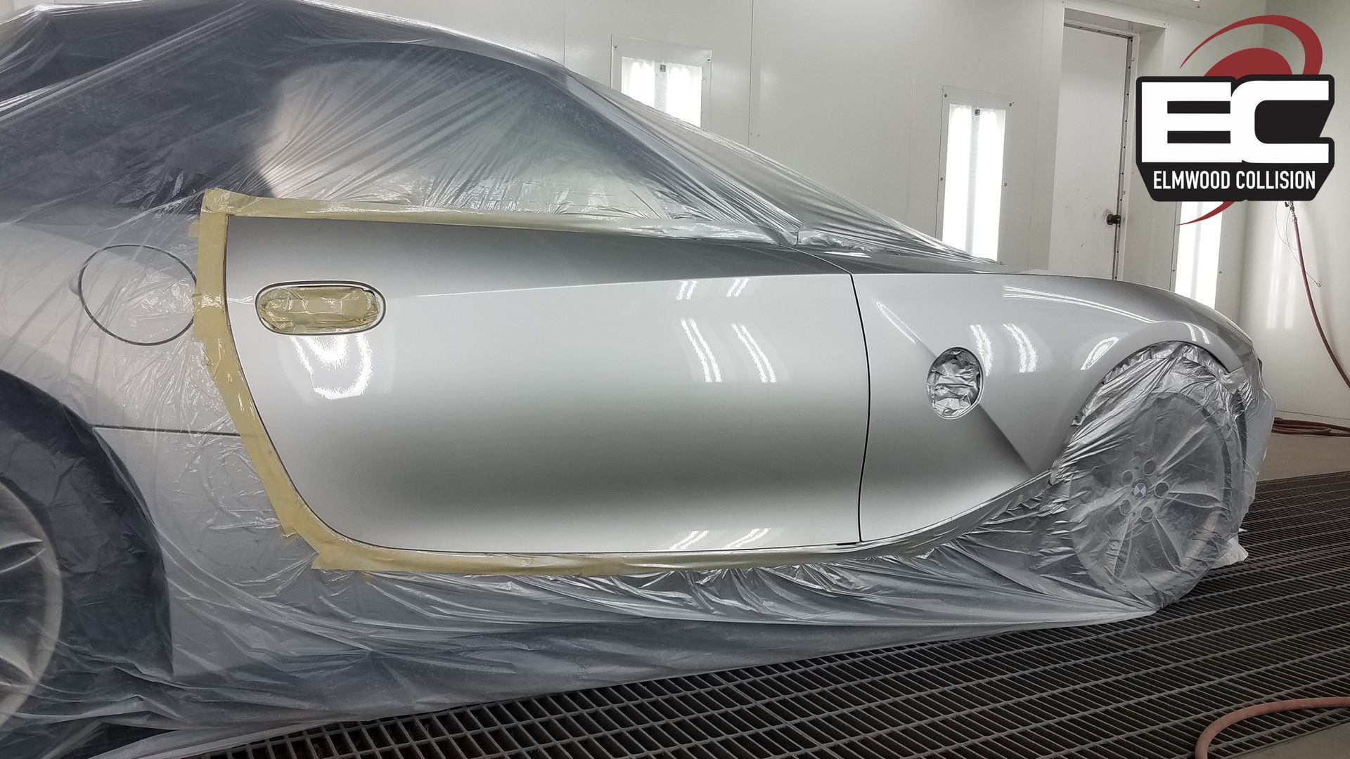 Elmwood Collision auto paint shop in Kenmore near Buffalo NY