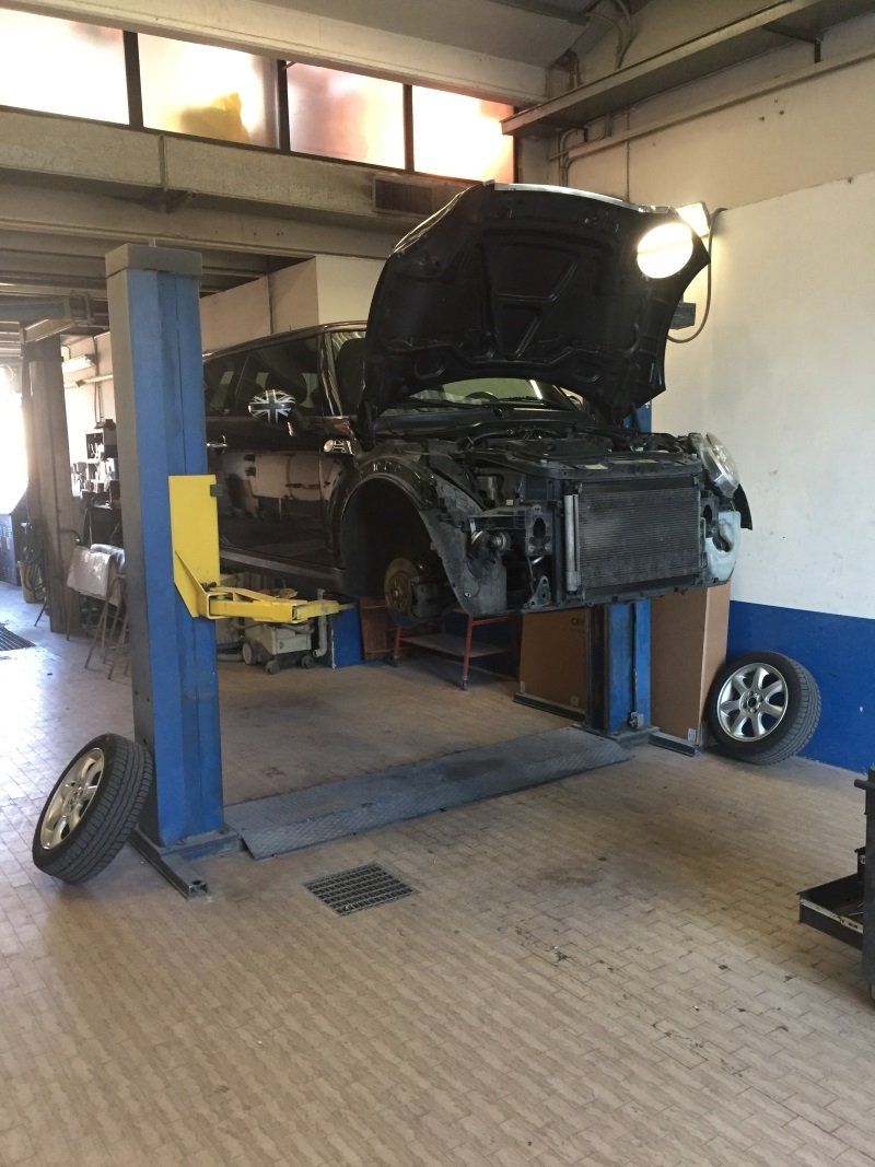 restauro auto d'epoca