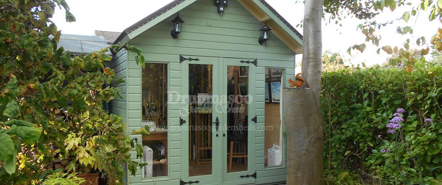 DECADENT SUMMERHOUSES