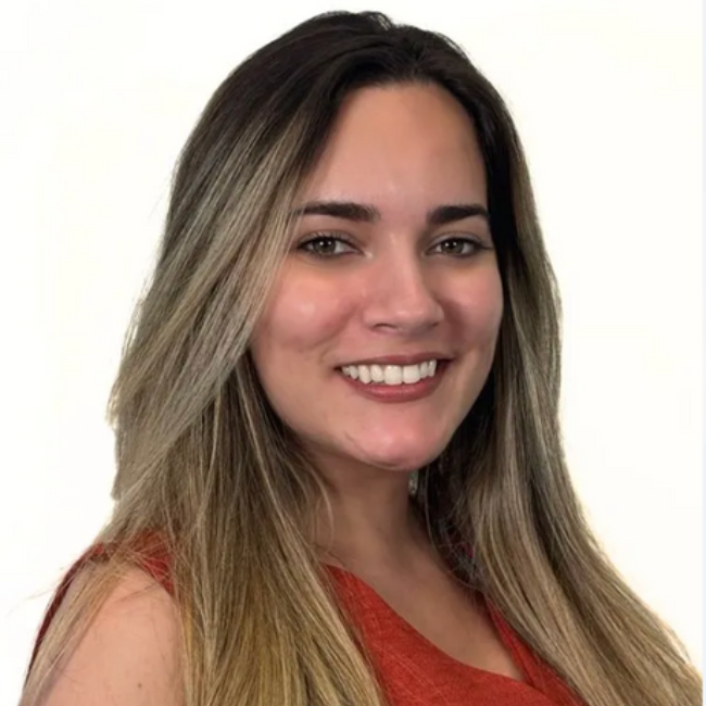 Esther Lira Headshot