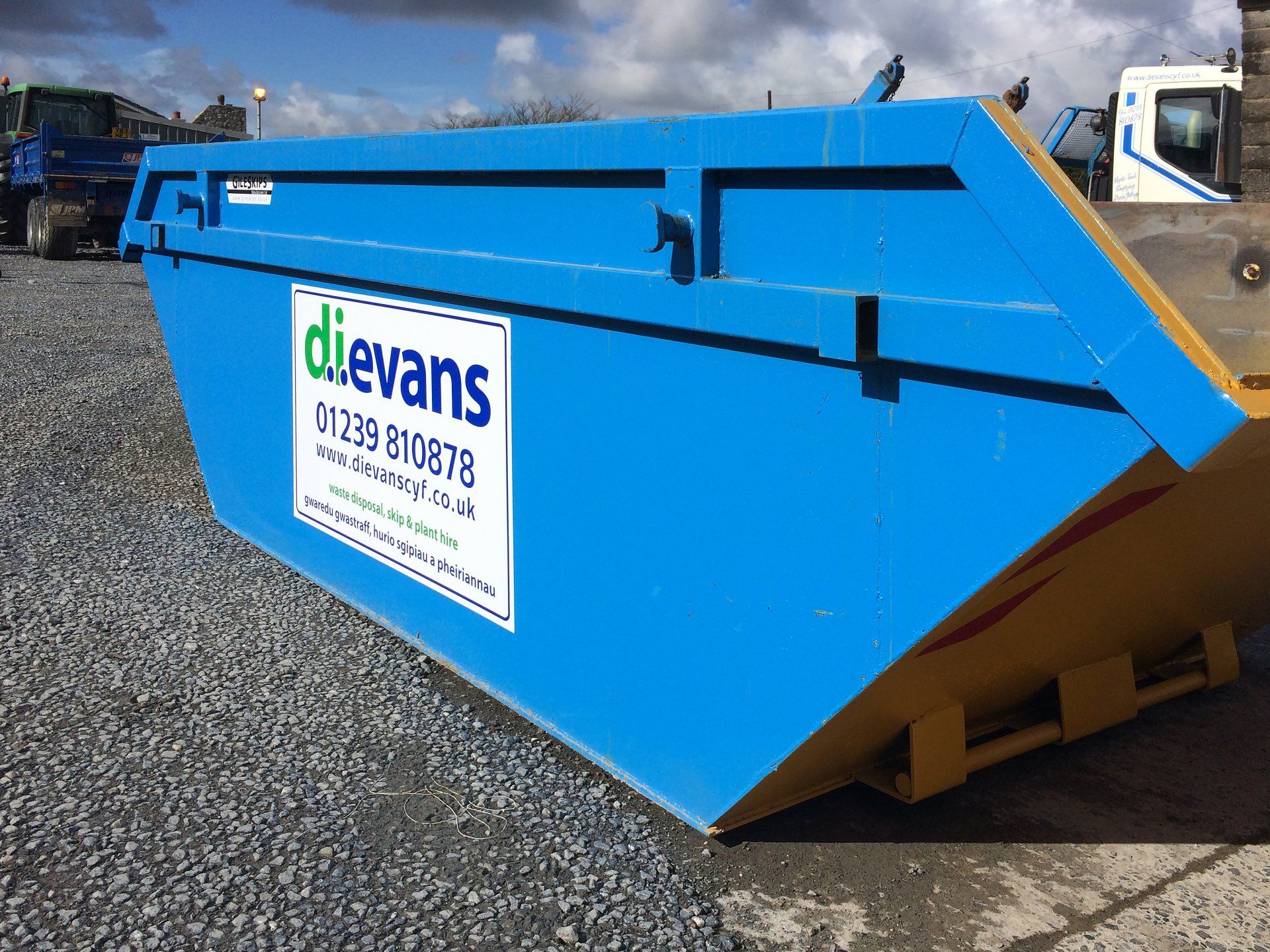 8 cubic metre skip image
