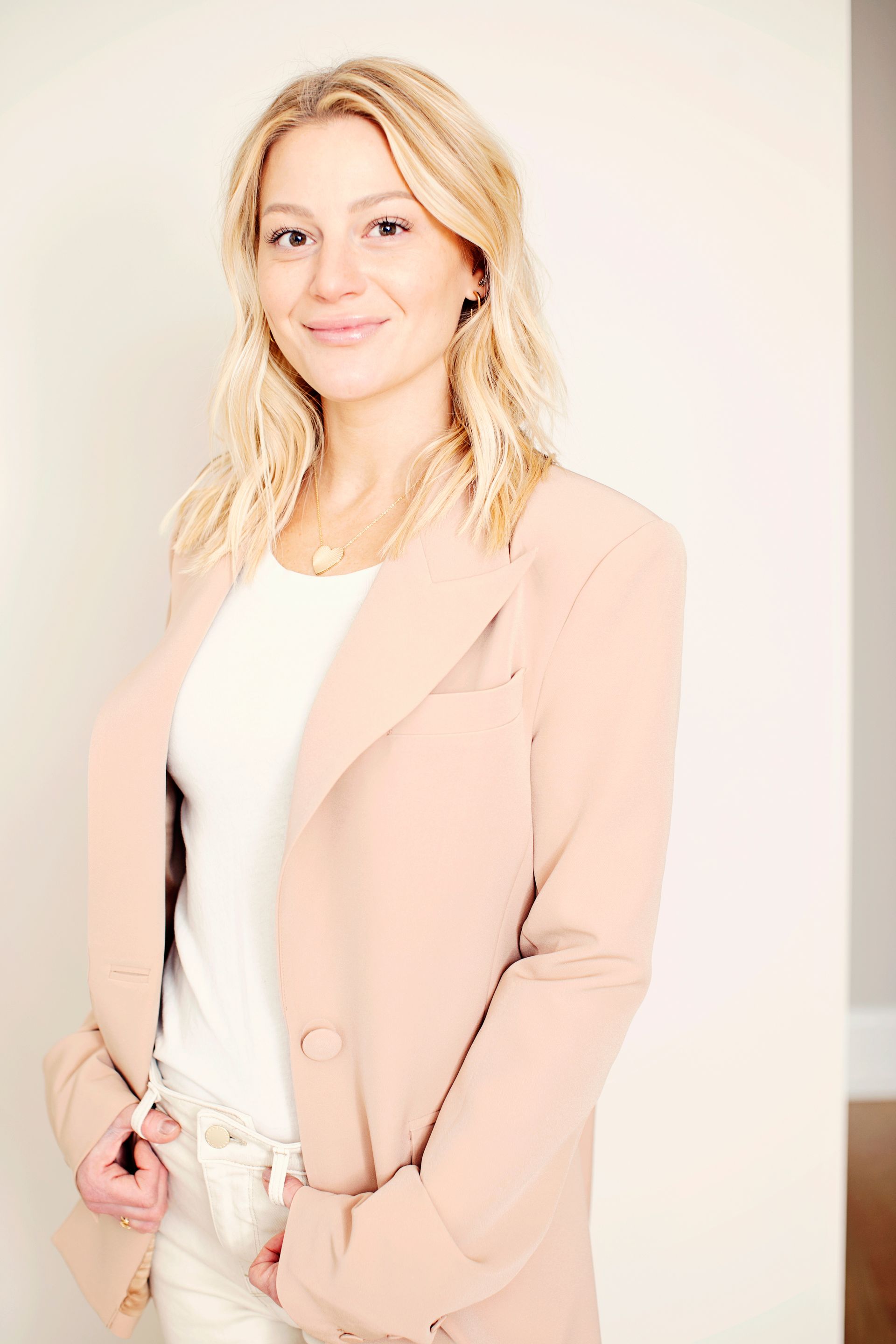 Close-up portrait photo
