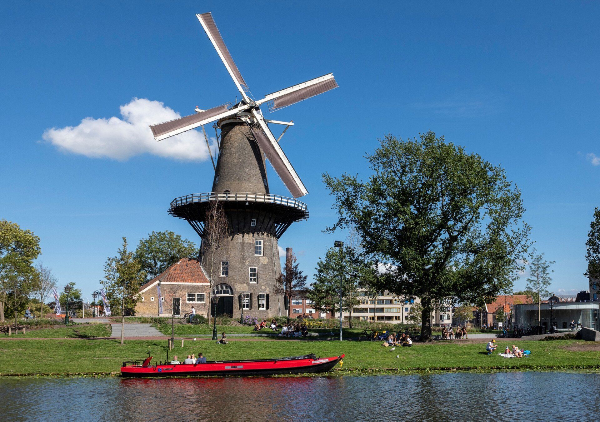 taxi leiden