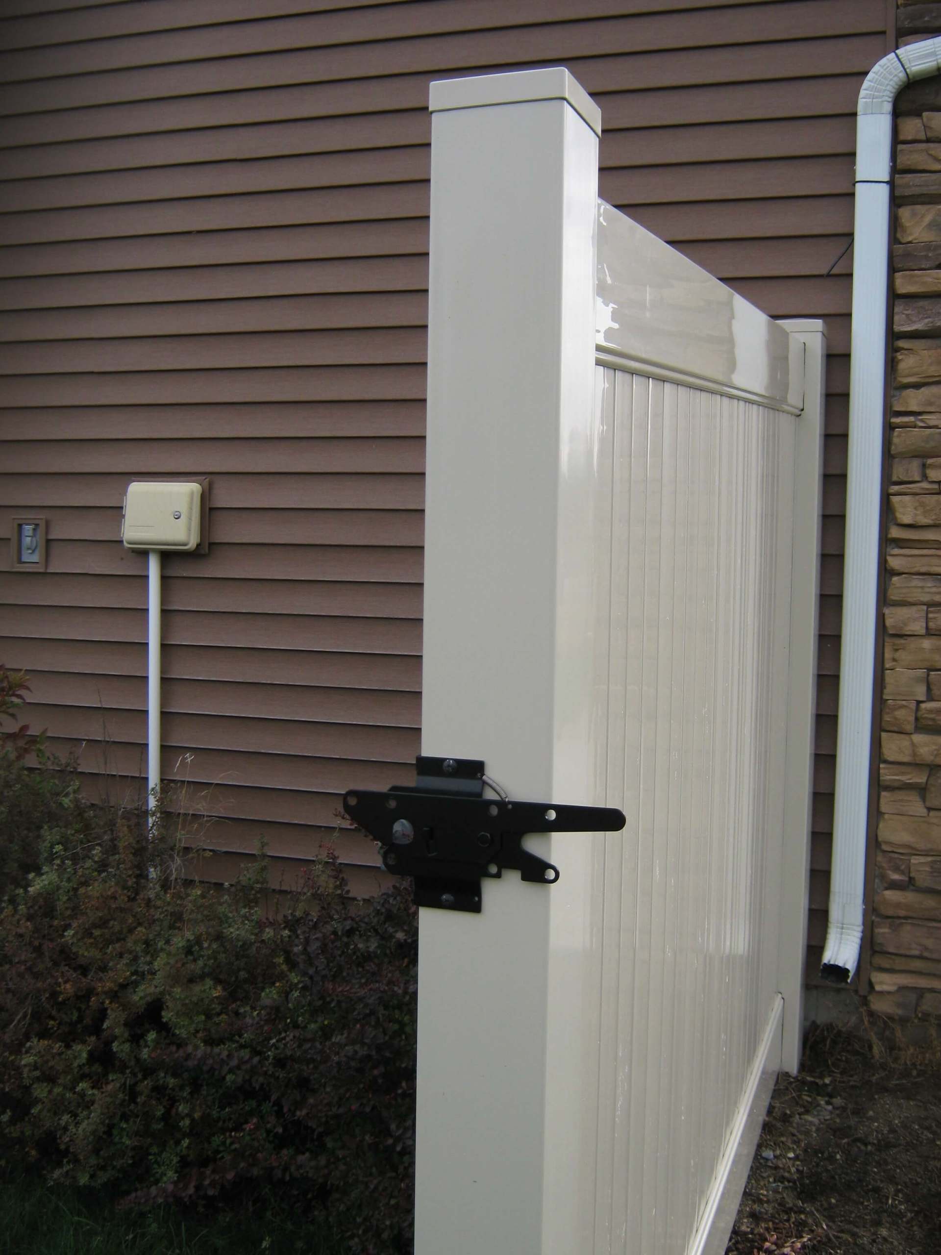 House Gate — Hayden, ID — American Fence Company