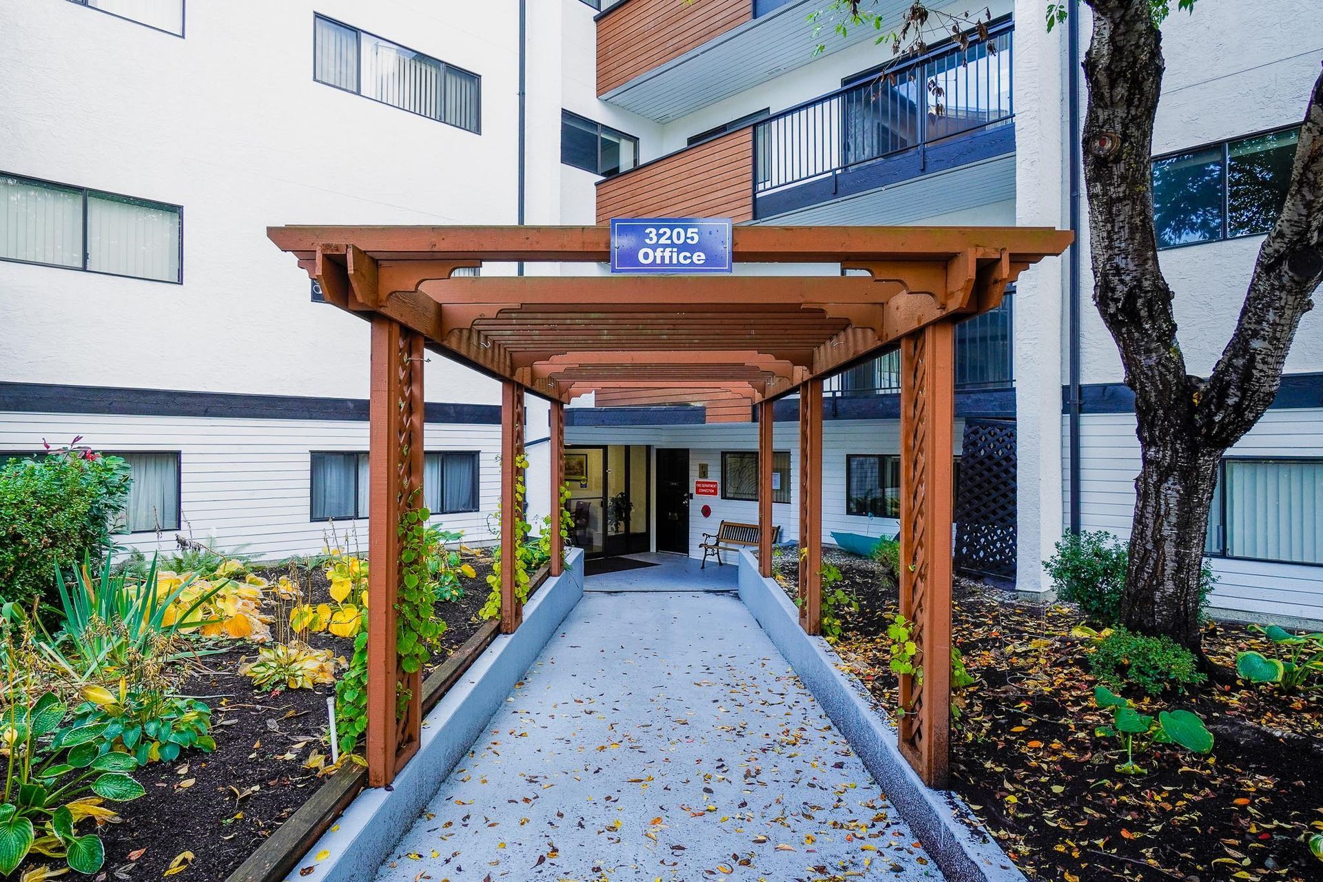 to 3205 Wetherby Rd Apartments for Rent Victoria