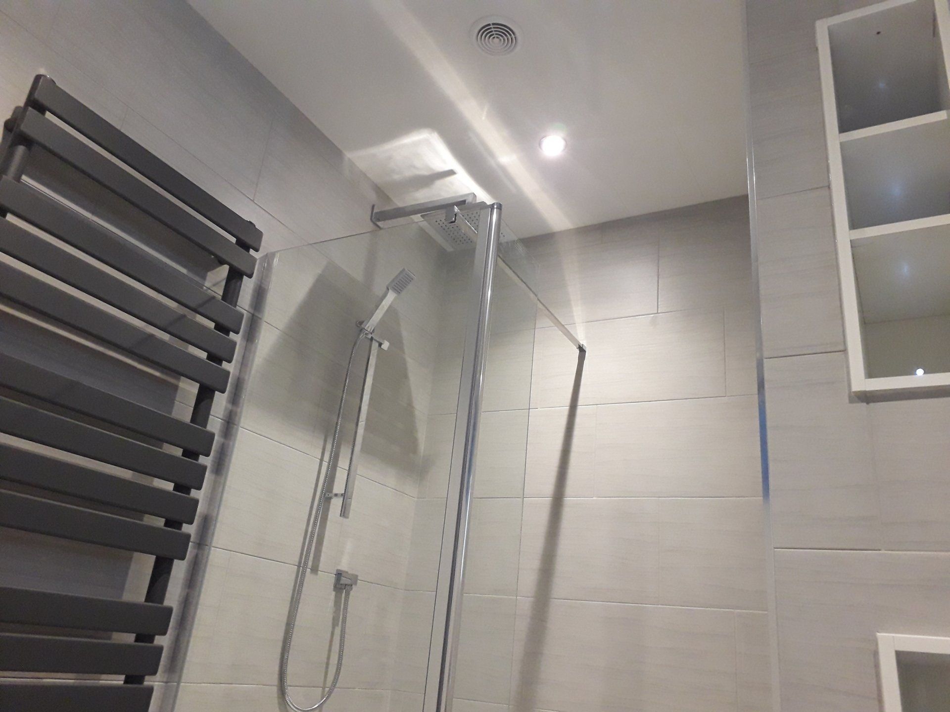 #cascata, #morpeth, #northumberland, #kitcheninstaller, #bathroominstaller, #bathroom, #anthracitetowelradiator, #bespokeniche, #LEDNiche, #walkinshower, #towelniche