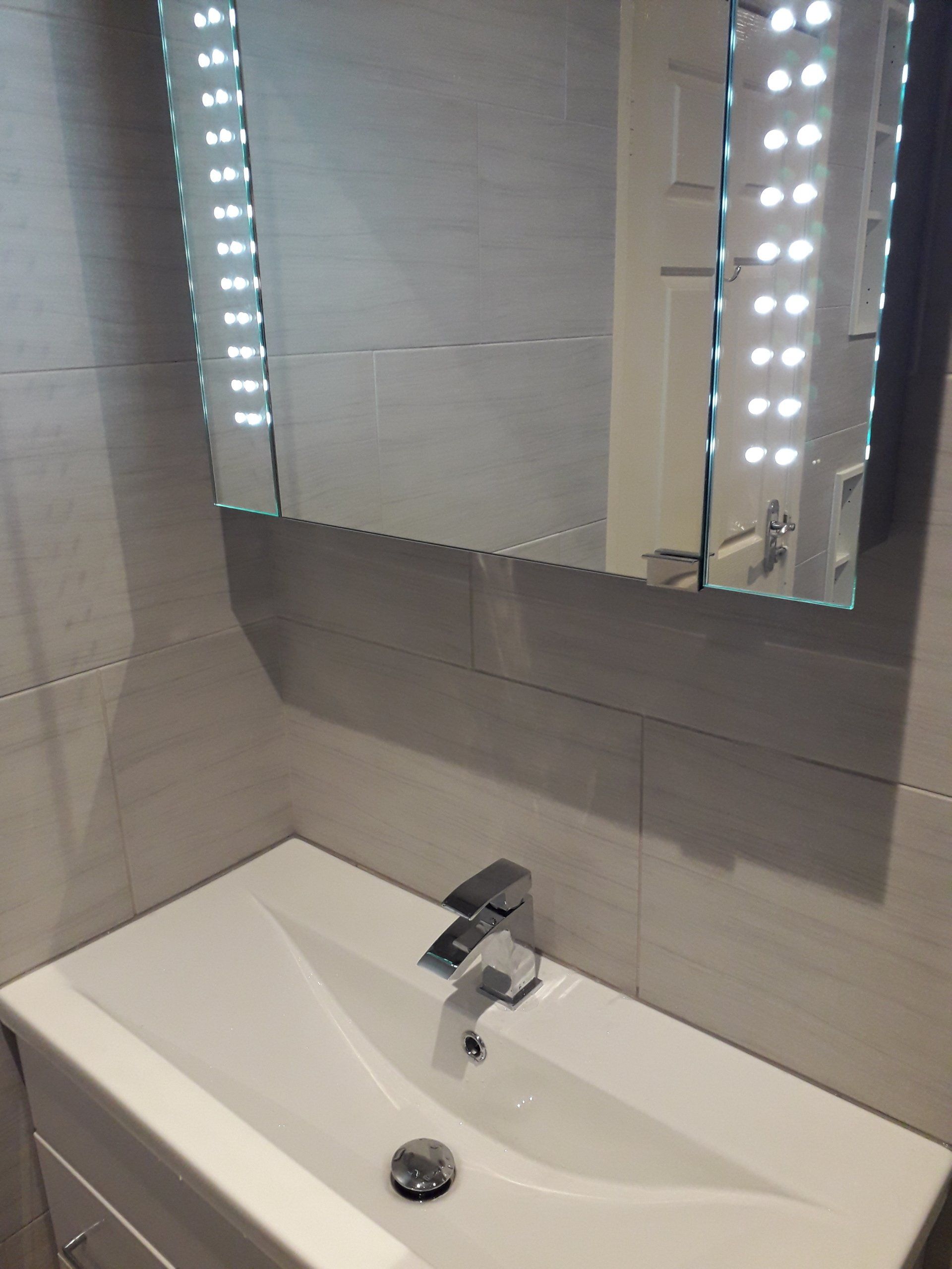 #cascata, #morpeth, #northumberland, #kitcheninstaller, #bathroominstaller, #bathroom, #nuieeden, #ledmirror, #mirrorcabinetdemister,