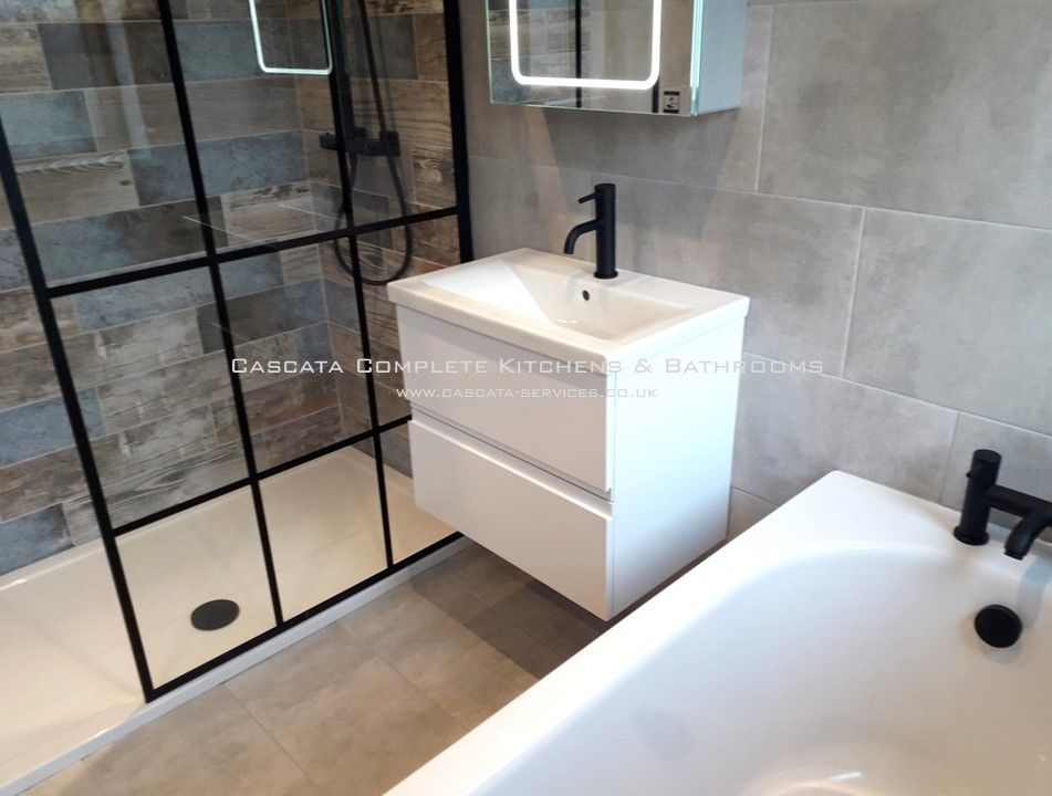 #cascata, #morpeth, #northumberland, #kitcheninstaller, #bathroominstaller, #bathroom, #greyporcelain, #geberitup200, #geberitkappa20, #rak, #blueplanktile, #greyporcelain #blackgridshowerscreen, #blackshower #jbath #wallhungvanityunit