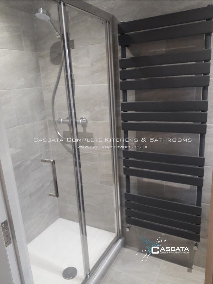 #cascata, #morpeth, #northumberland, #kitcheninstaller, #bathroominstaller, #bathroom, #anthracite, #combinationvanityunit, #KVIT, #towelradiator
