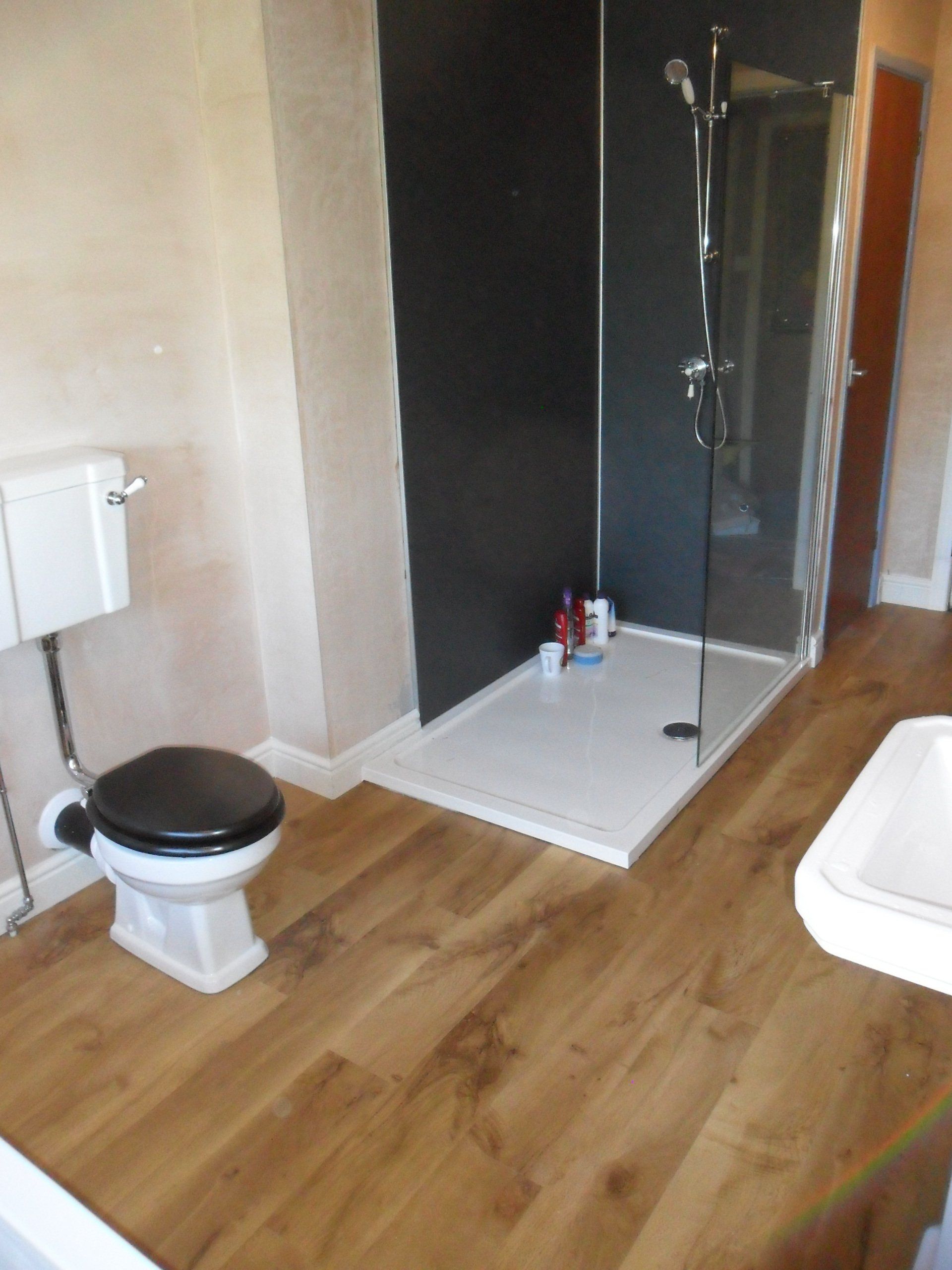 #cascata, #morpeth, #northumberland, #kitcheninstaller, #bathroominstaller, #bathroom, #oakLVT, #victorian, #slipperbath, #traditional, #multipanel, #walkinshower
