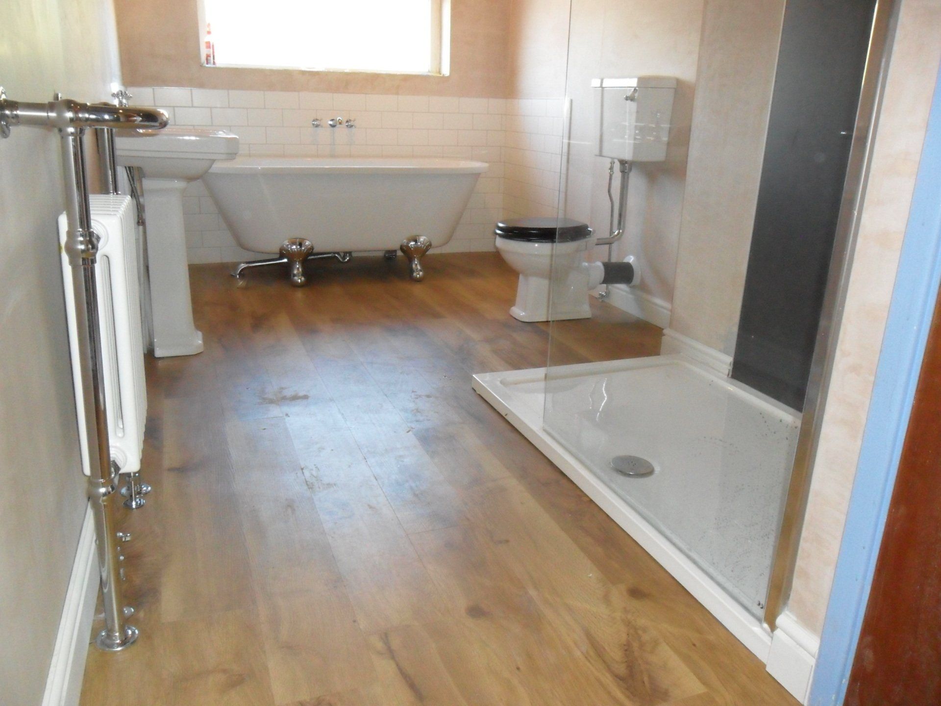 #cascata, #morpeth, #northumberland, #kitcheninstaller, #bathroominstaller, #bathroom, #oakLVT, #victorian, #slipperbath, #traditional