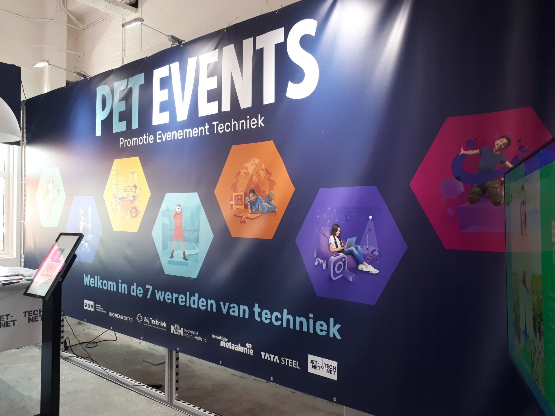 7 Werelden Prominent Aanwezig Op PET Den Helder