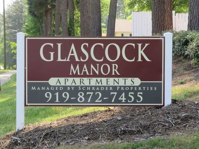 Glascock Manor Apartments Property Sign
