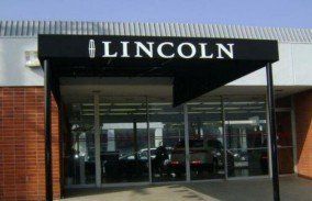 High-quality Commercial Awnings — Lincoln Front Awnings View in Los Angeles, CA