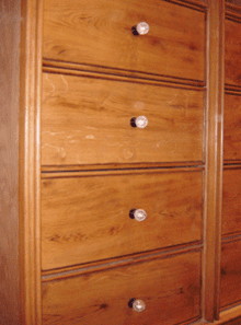 chest of drawers
