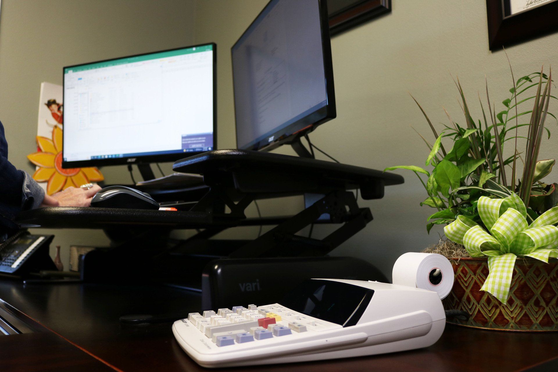 manage payroll, payroll processing