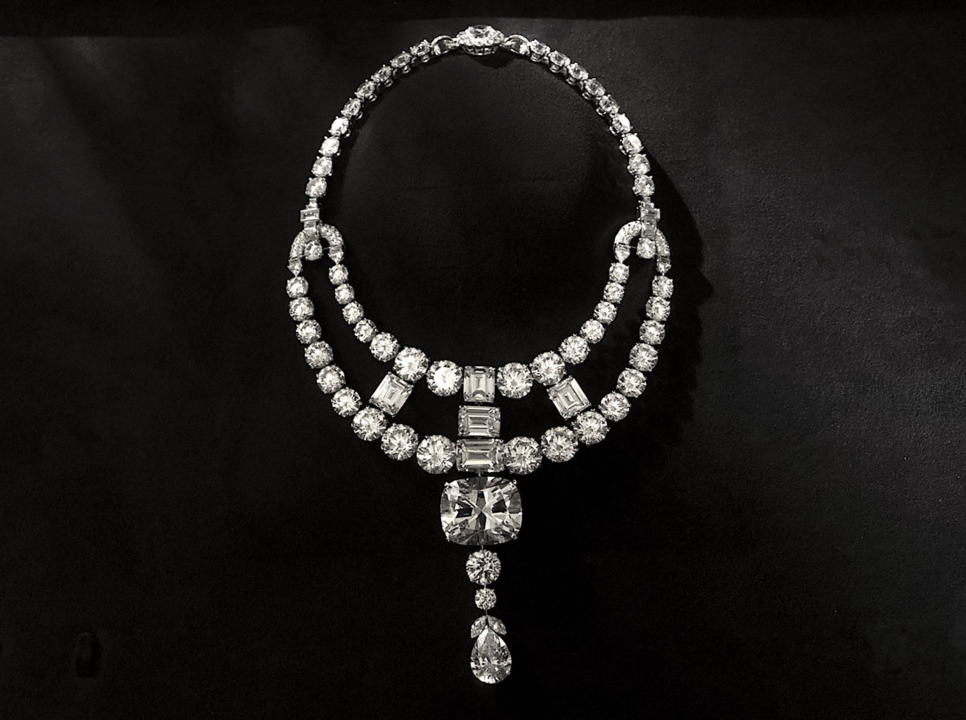 Jeanne Toussaint Necklace Met Gala Cartier Ocean's Ocean's