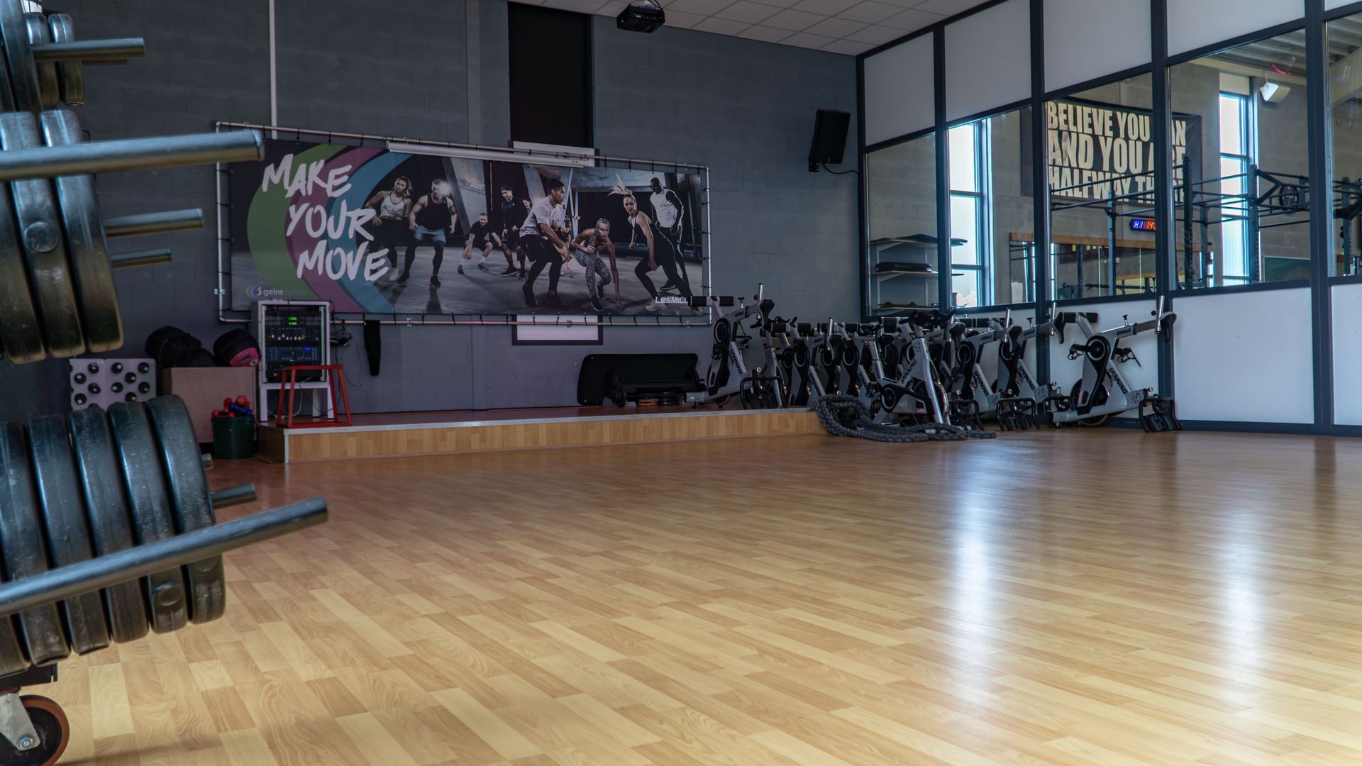 Ontdek de XCore groepslessen bij Gelre Leefstijl in Lichtenvoorde! Kracht en conditie training met focus op buikspieren en taille. Gratis proefles beschikbaar. 