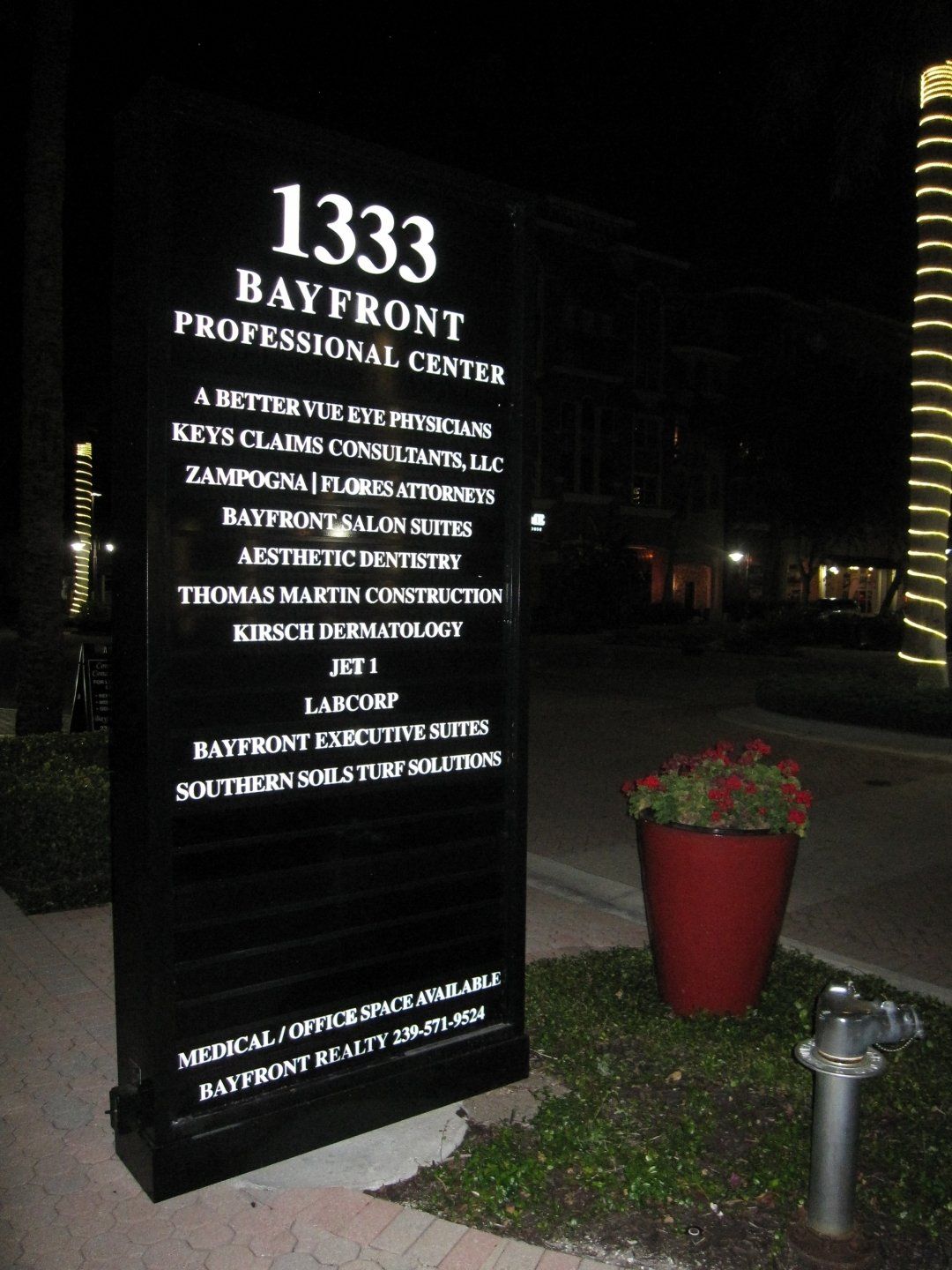 A sign that says 1333 bayfront professional center