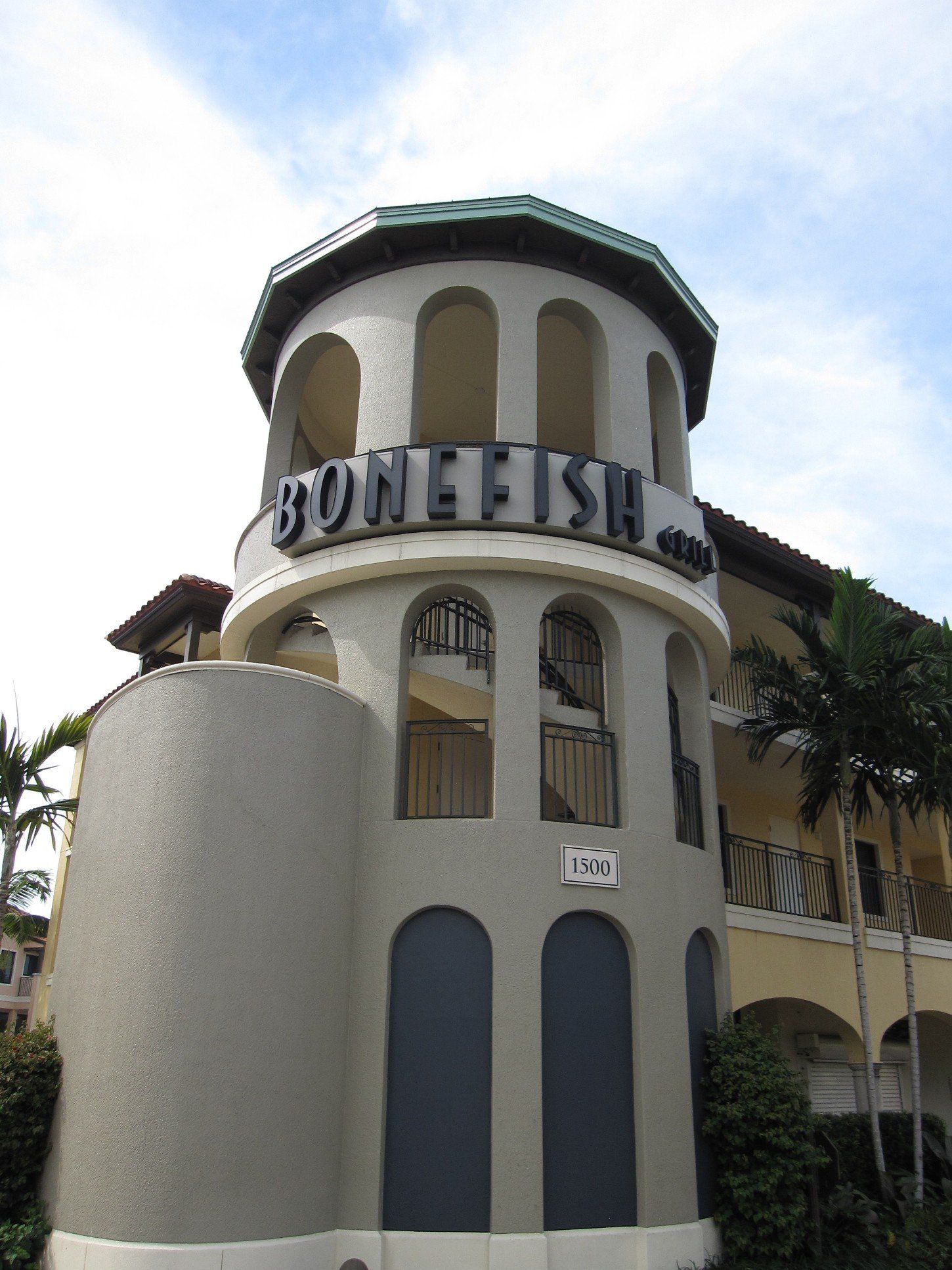 A building with the word bonefish on it