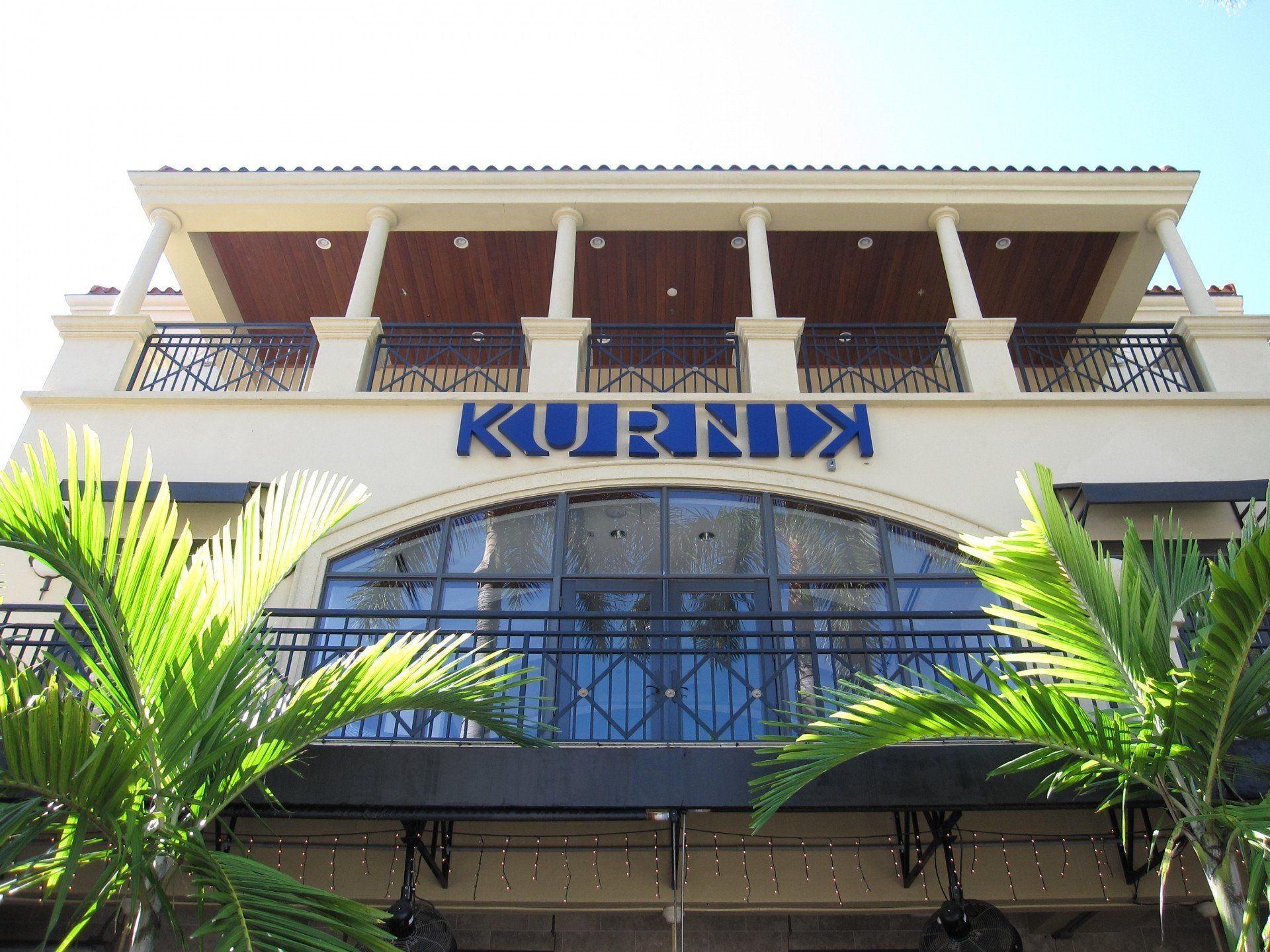 A building with the word kurnix on it
