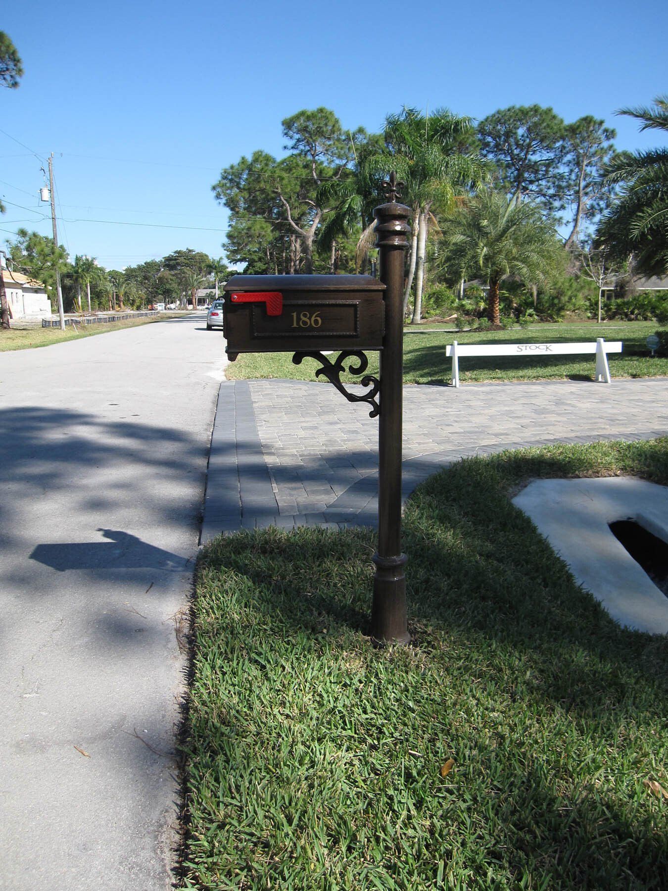 A mailbox that has the number 1808 on it