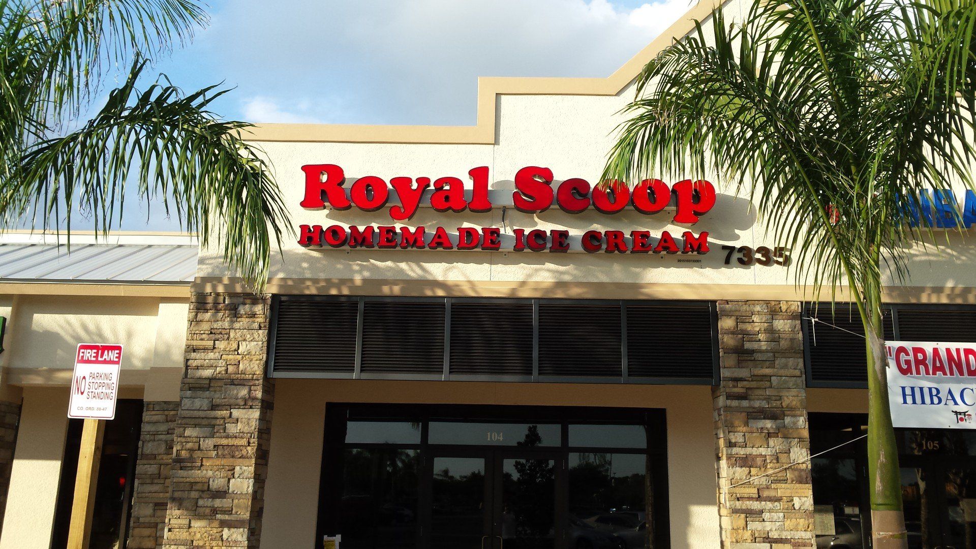 The front of a royal scoop homemade ice cream shop