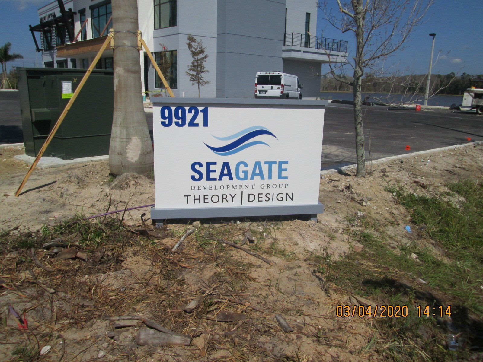A sign that says seagate theory design on it