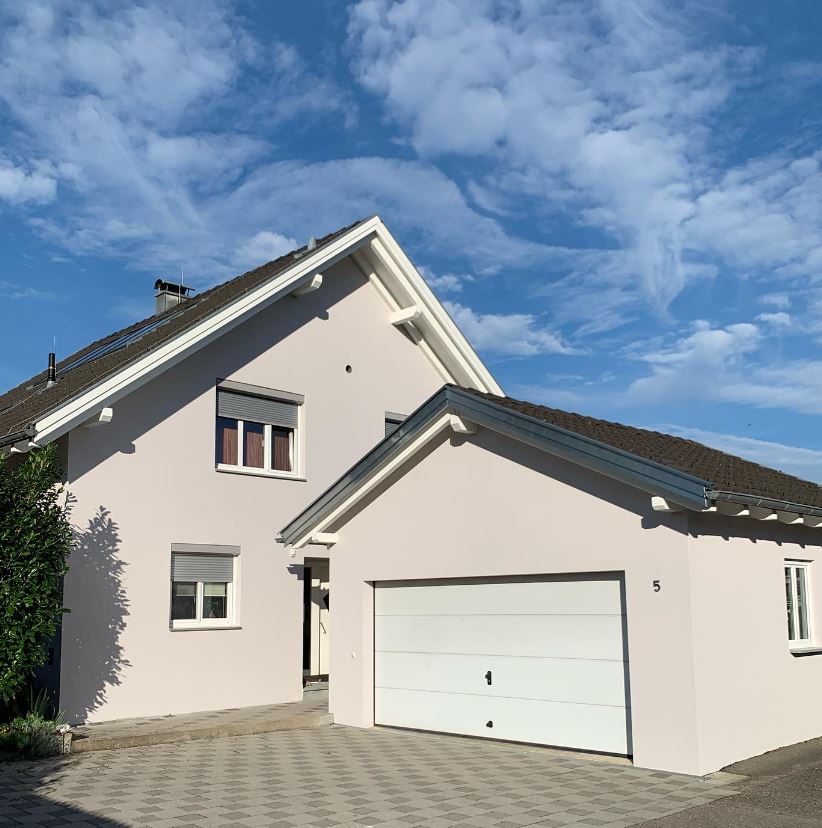 Malerarbeiten Haus Fassade weiß