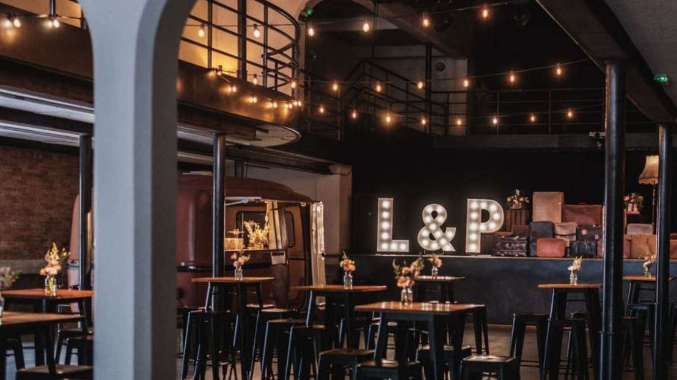 feestzaal red penguin mol