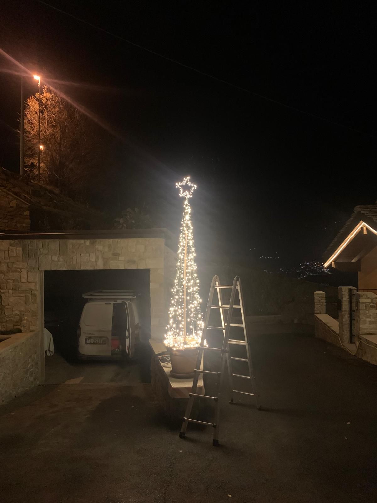 illuminazione natalizia