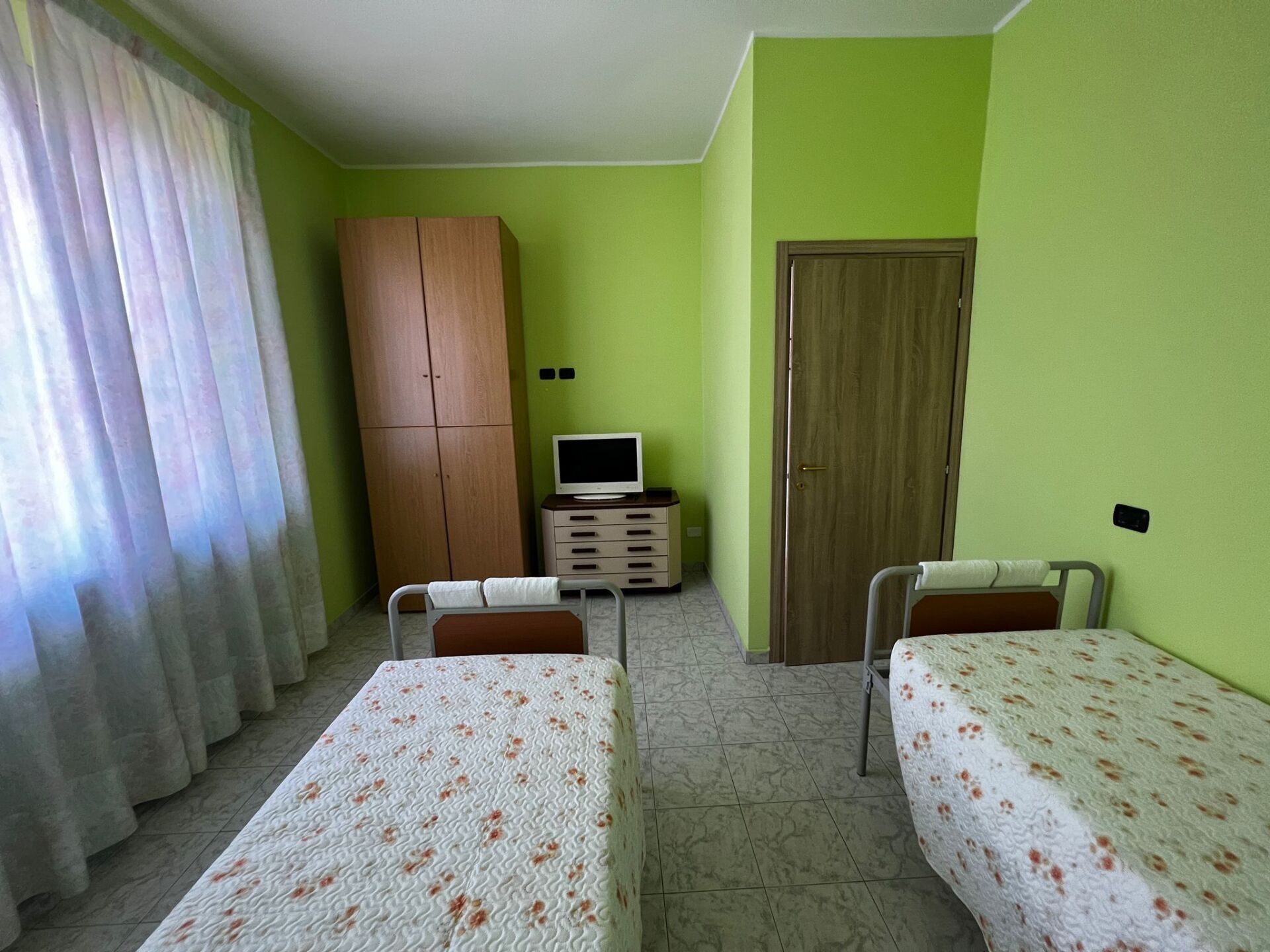 camera doppia con letti gemelli 2