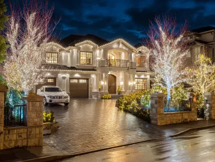 Professional landscape lighting Burnaby path lights illuminate a walkway in North Burnaby. This low voltage lighting solutions Burnaby BC project features IP65 waterproof LED pathlights. For expert garden lighting installation in Burnaby, our outdoor lighting services enhance curb appeal and safety. This exterior illumination showcases pathway lighting Burnaby, custom landscape lighting design, and backyard lighting for your Metro Vancouver home. Keywords: 12V system, transformer, Metrotown, Brentwood, low voltage lights, garden lights.