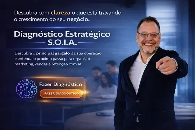 Márcio Canto Apontando para tela