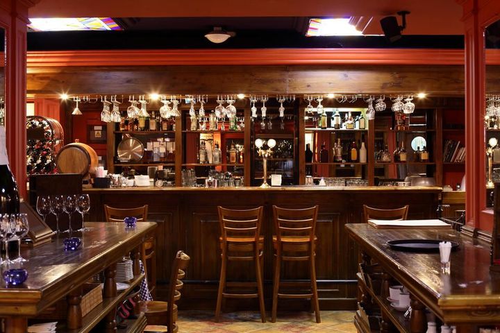 vibrant ambiance of classic pub