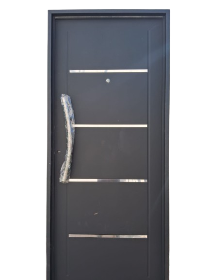 Una puerta metálica de color gris