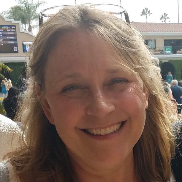 Headshot of Wendy Farris