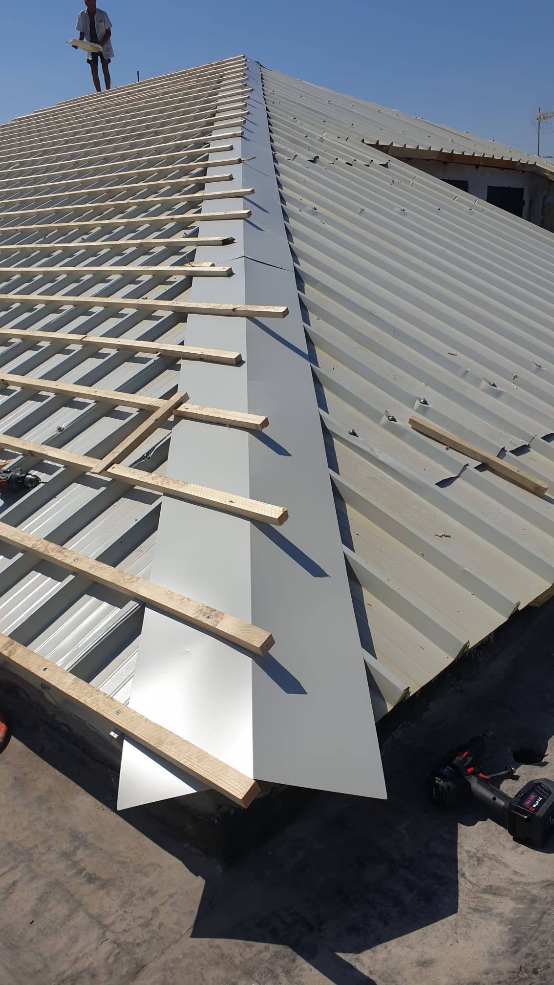 dettaglio del tetto con guide