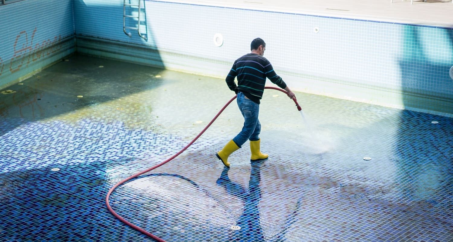 How to clean pool tiles