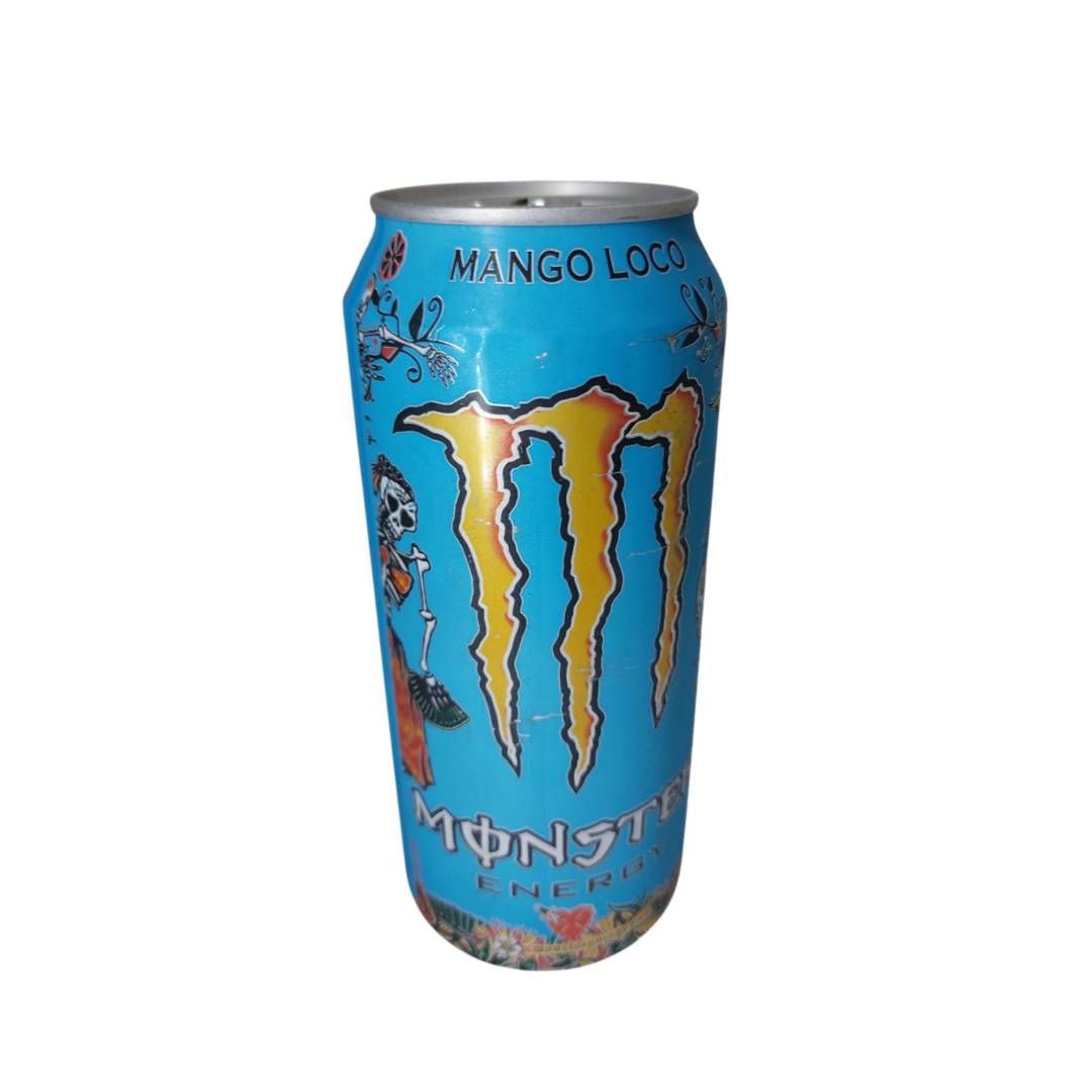 Lata de bebida energética Monster Energy de color azul, sabor Mango Loco, con el logo de la garra amarilla.
