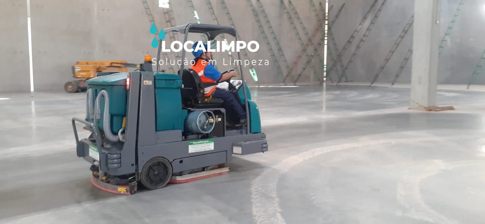 lavadora de piso AlfaBrava, lavadora de piso brava, lavadora alfatennant, lavadora tennant, lavadora de piso industrial