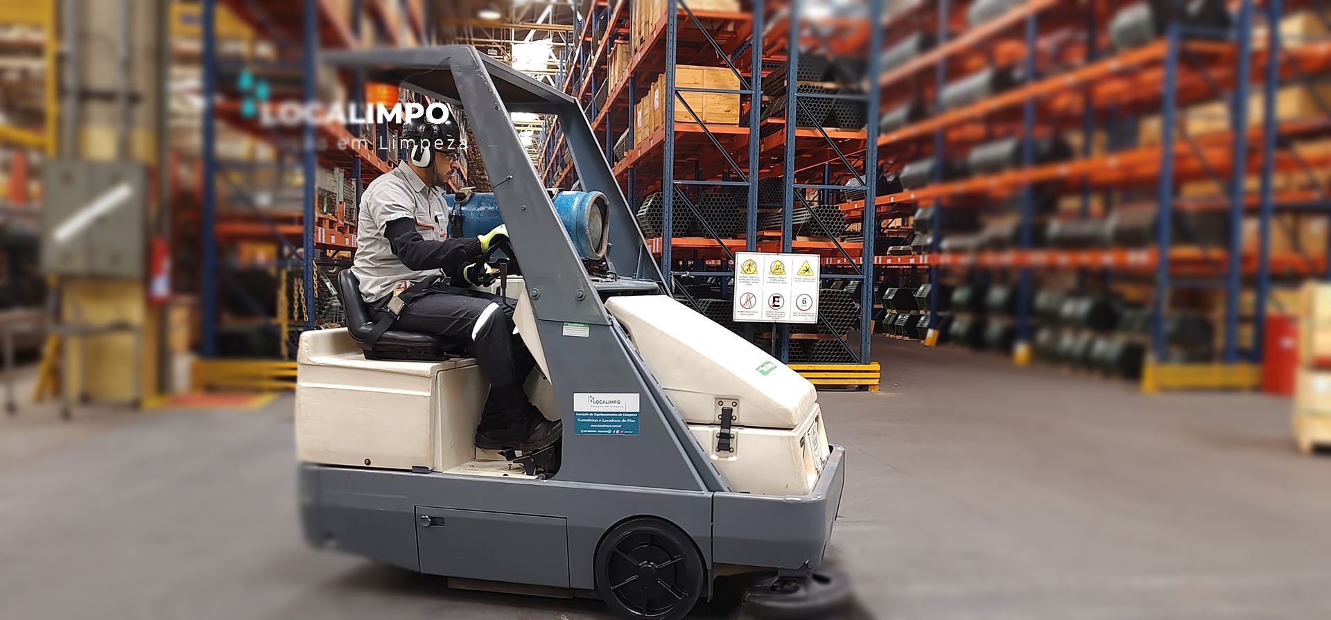 varredeira, varredeira de piso, varredeira de piso industrial, varredeira tennant, varredeira power boss minuteman, power boss, power boss minuteman, varredeira de piso a bateria, varredeira a pé, varredeira a bateria, varredeira karcher, karcher 75/40