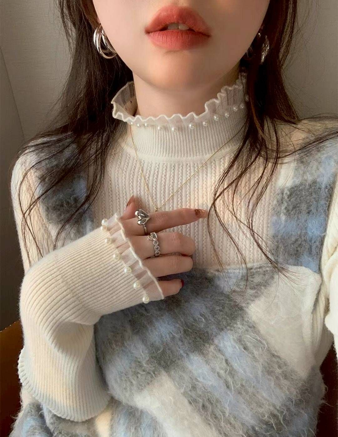 珍珠蕾絲小香風毛衣內搭｜長袖針織打底衫・秋冬質感上衣